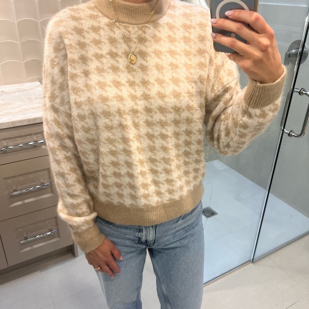 Abercrombie & Fitch Beige Houndstooth Turtleneck Sweater